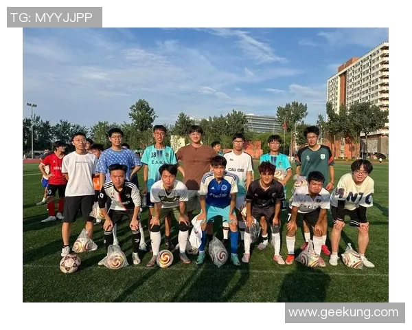 一代人一代足球记忆：那些年一起追逐的绿茵梦